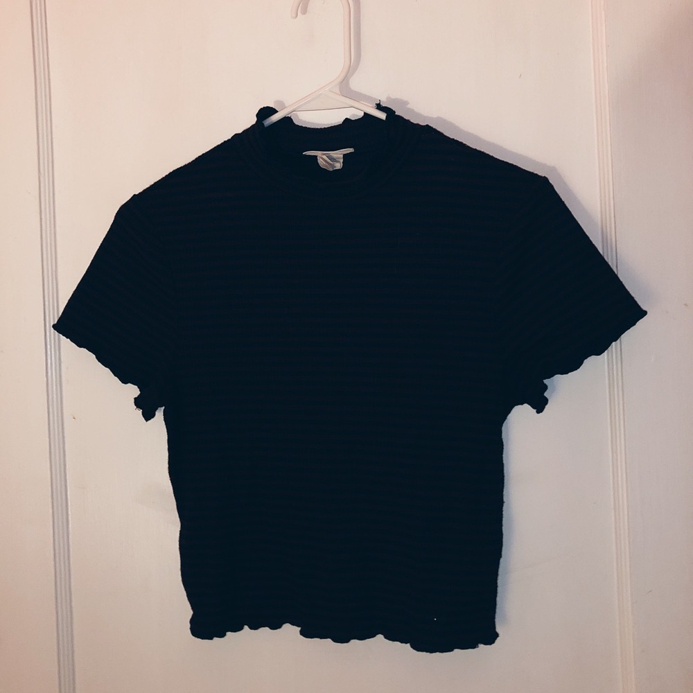 striped crop top with choker neck!!